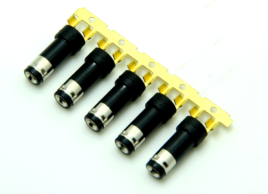 Tipo de barril de encrucijado 10A 12V 5.5 * 2.5 mm Cable 18 AWG - 26 AWG Conectores masculinos de enchufe de corriente continua