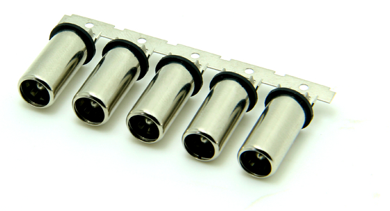 5.5*2.5 Tenedor con anillo de goma, conector de corriente continua, conector de corriente continua sin soldadura