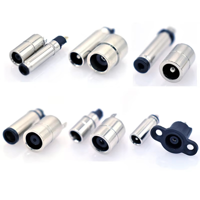 Enchufe de corriente continua y adaptador de conector para carga y conector
